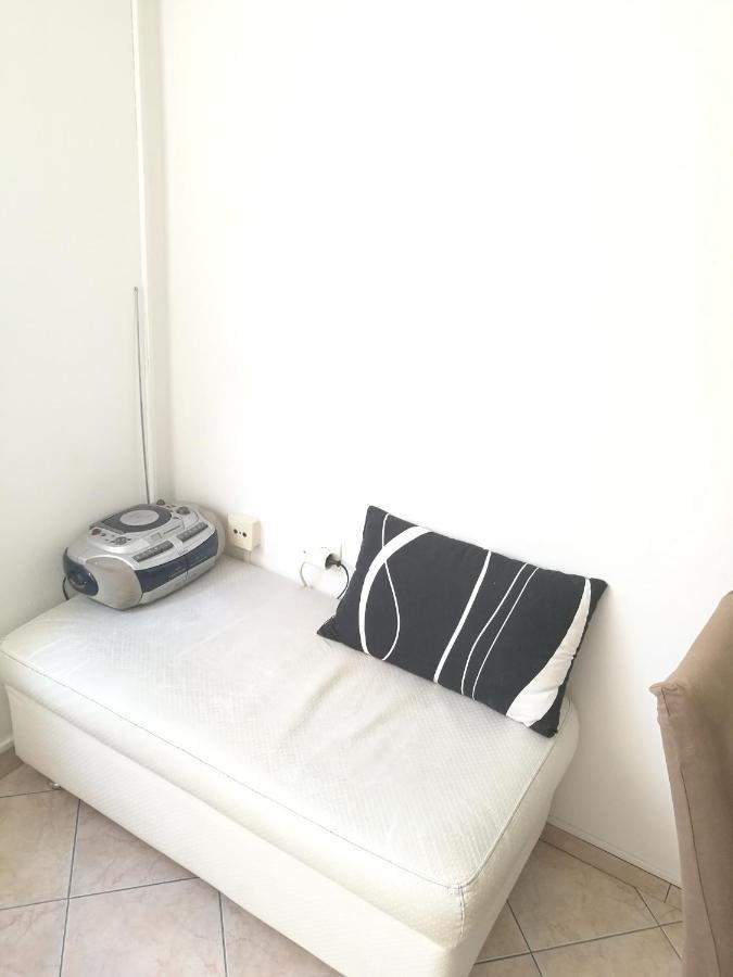 Nice And Cozy Two Single Bed Room Split Kültér fotó