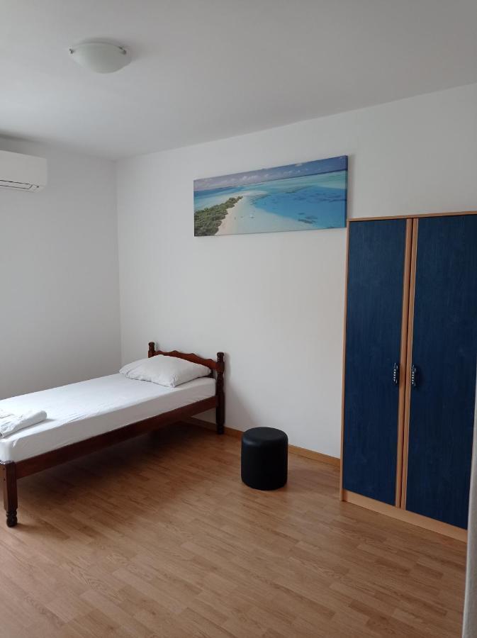 Nice And Cozy Two Single Bed Room Split Kültér fotó